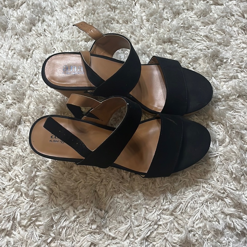 Ana heels